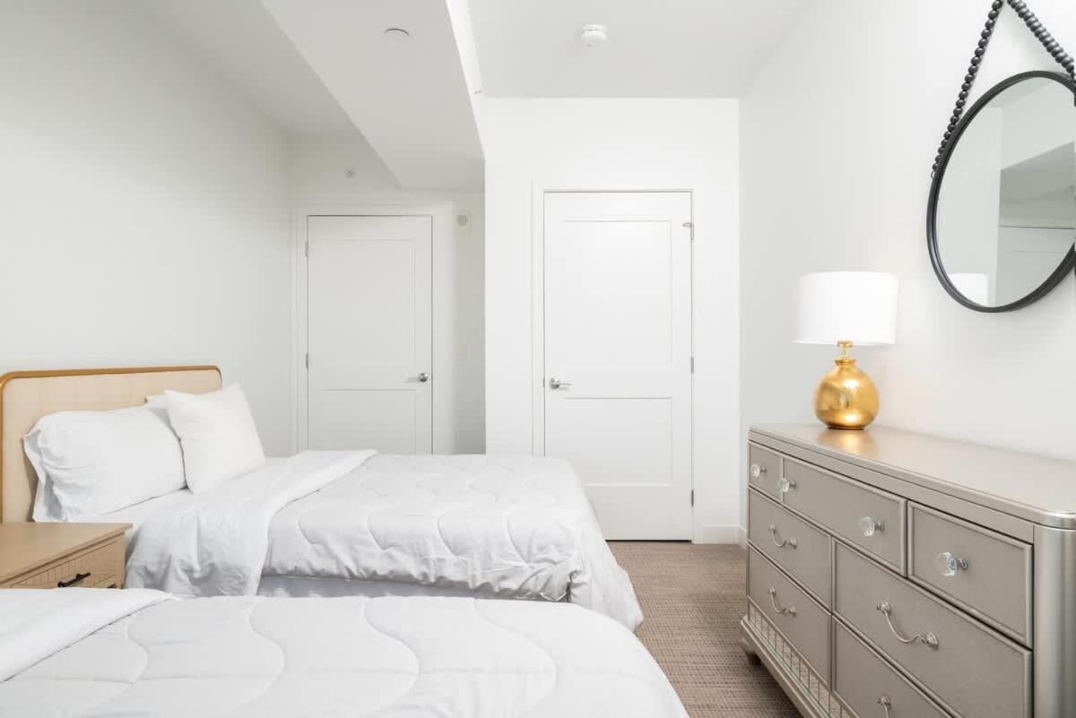 Serene King Bed By Mit Harvard Gym Apartment *