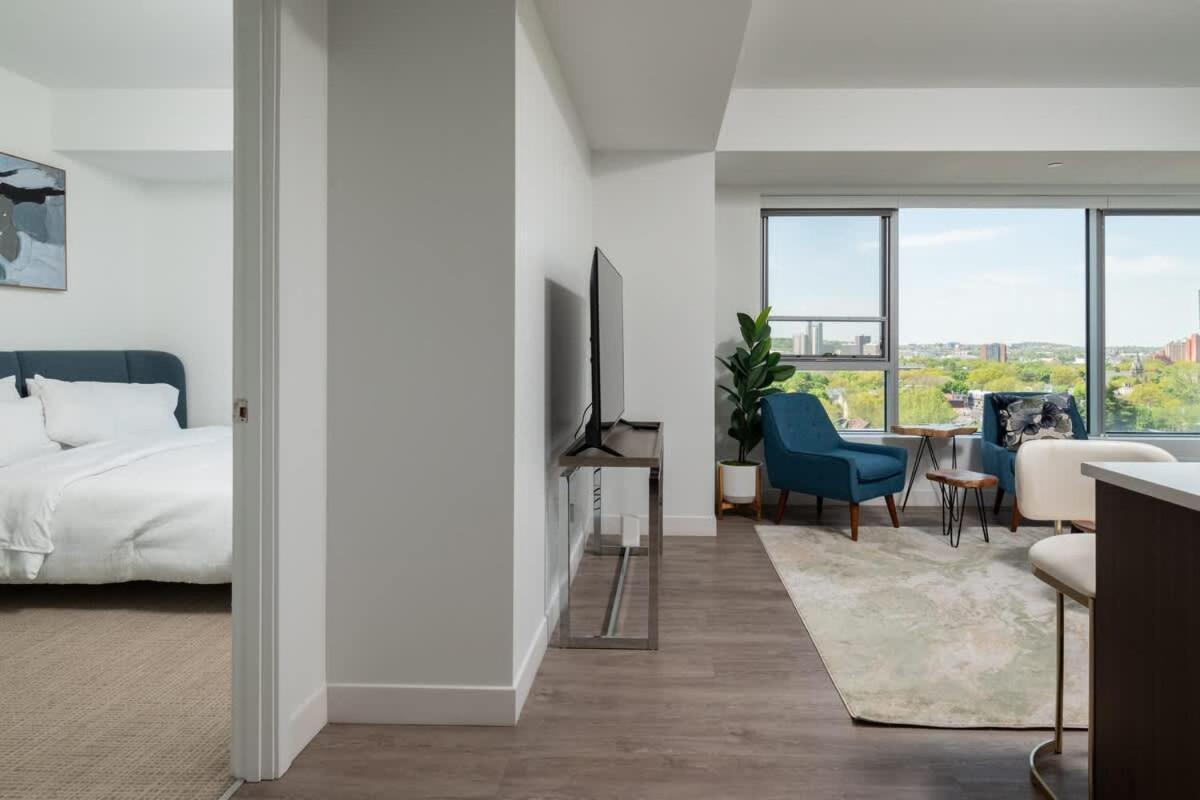 Serene King Bed By Mit Harvard Gym Apartment *